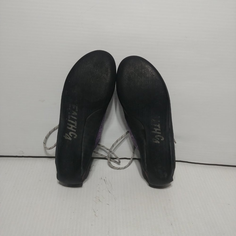 Five Ten Climbing Shoes - Size 6 - Pre-owned - 892P5D - Picture 6 of 6